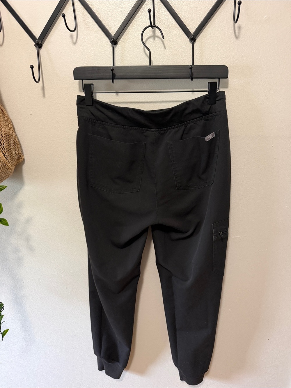 Figs Zamora Joggers - Picture 4 of 5
